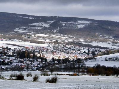 Bauersberg mit Bischofsheim Rhn im Winter