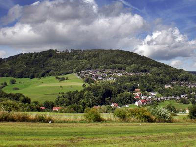 Feriendorf Osterburg unterhalb der Burgruine